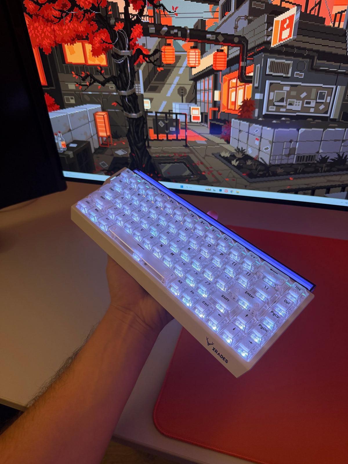 Xrades XR68 V2 Ultra Mat Transparan White ( Manyetik Switch 8k Hz ) Klavye